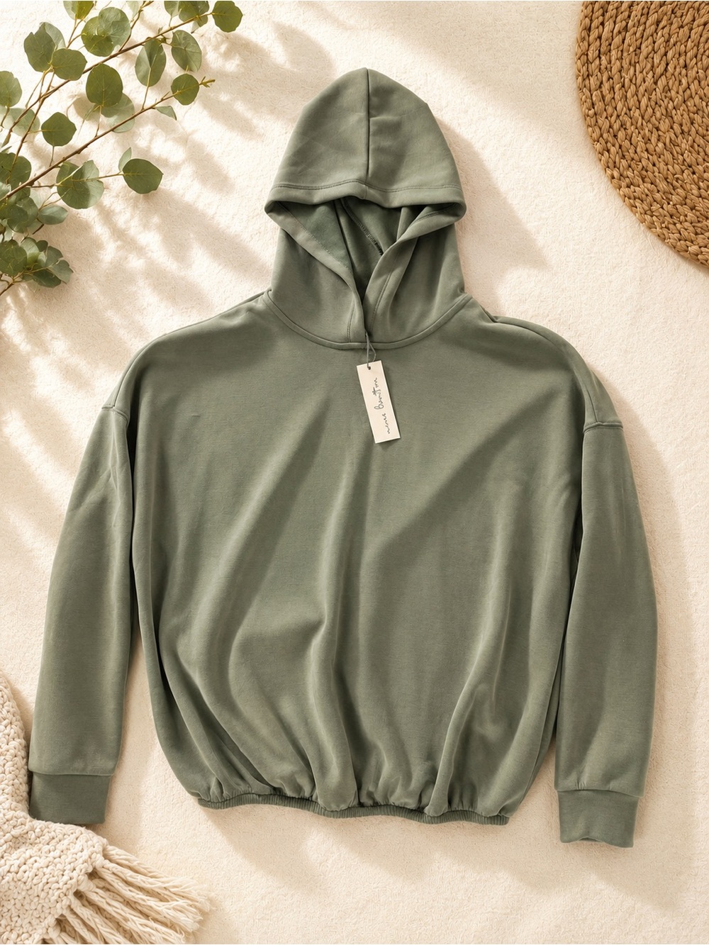 Nine Britton Sage Green
Modal Oversized Hoodie M NWT